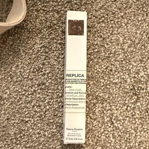 Maison Martin Margiela Replica Jazz Club Eau de Toilette Travel Spray